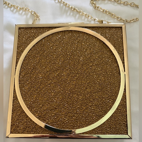 BCBGeneration Gold Square Shoulder Bag with Gold Link Strap NWOT - Picture 2 of 12